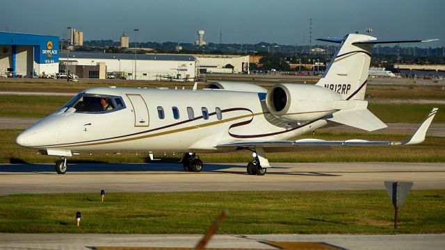 Learjet 60 N812RP