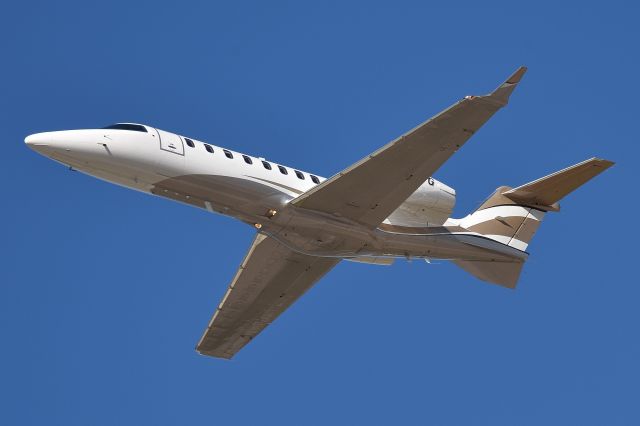 Lear 75 N816FG