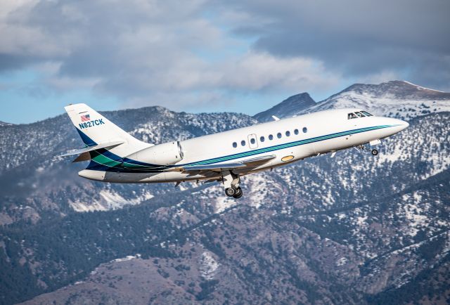 Falcon 2000 N827CK