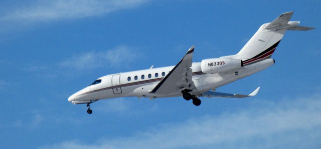 Citation Longitude N833QS