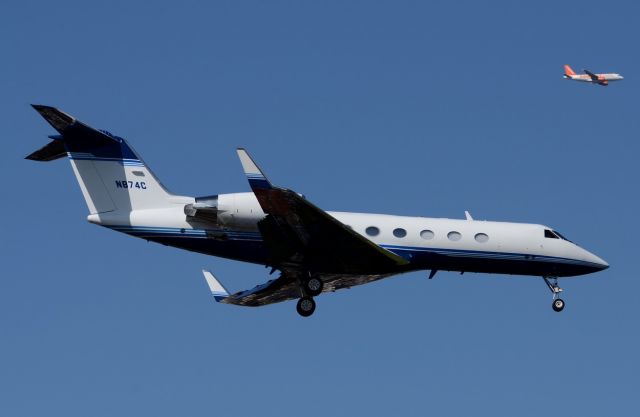 Gulfstream GIV N874C