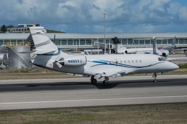 Falcon 2000EX N880VJ
