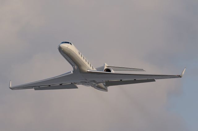 Gulfstream G550 N888HK