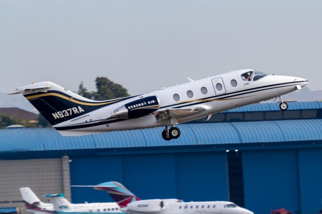 Beechjet 400A N937RA