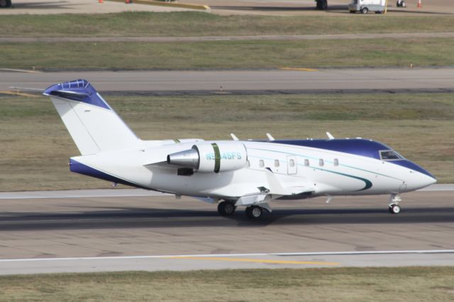 Challenger 604 N945FS